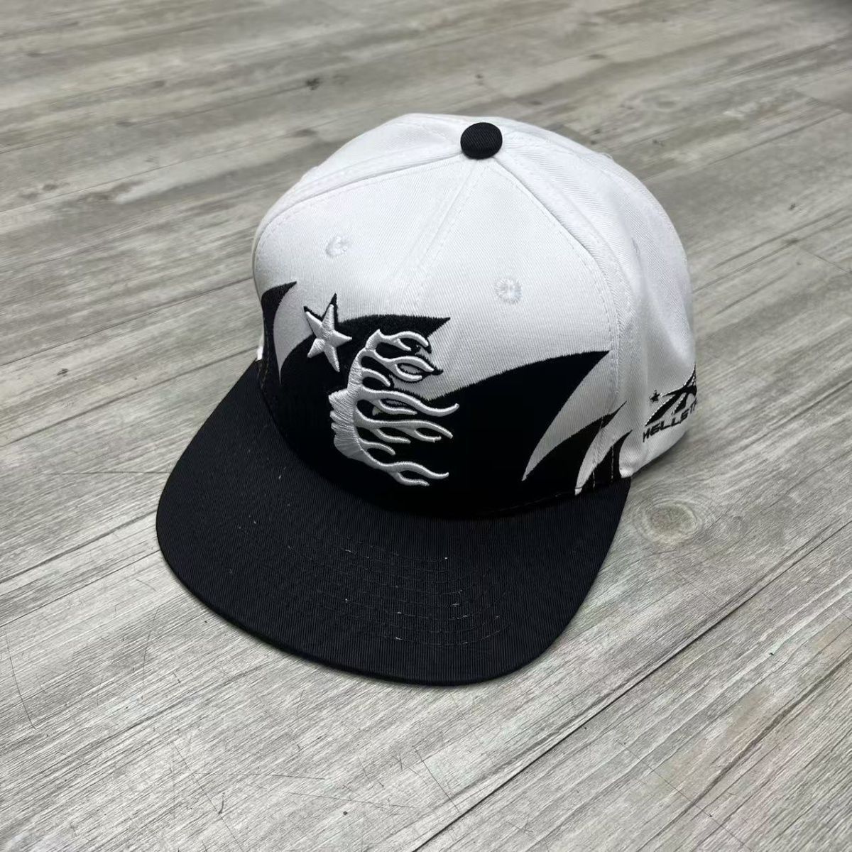 SHARKTEETH SNAPBACK HAT 1024120218