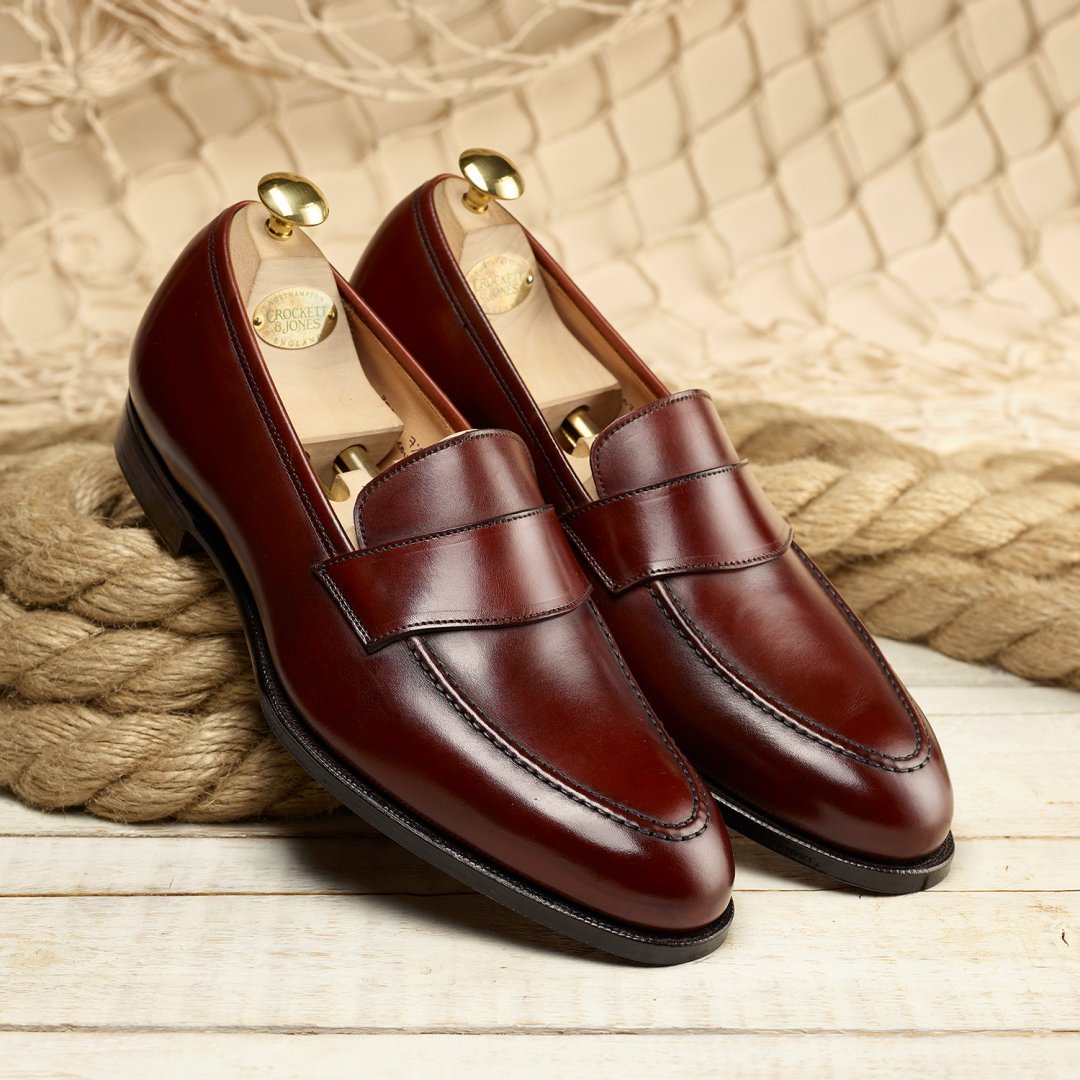 Gentleman's classic men's loafers leather shoes