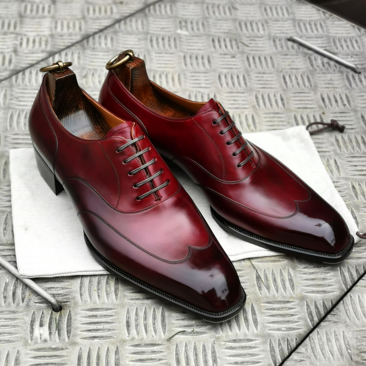 Red Gradient Oxford Business Shoes