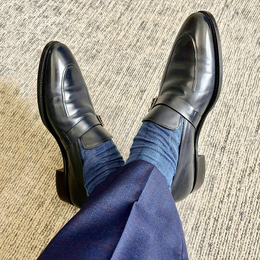 Elegant gentleman round toe slip-on black loafers