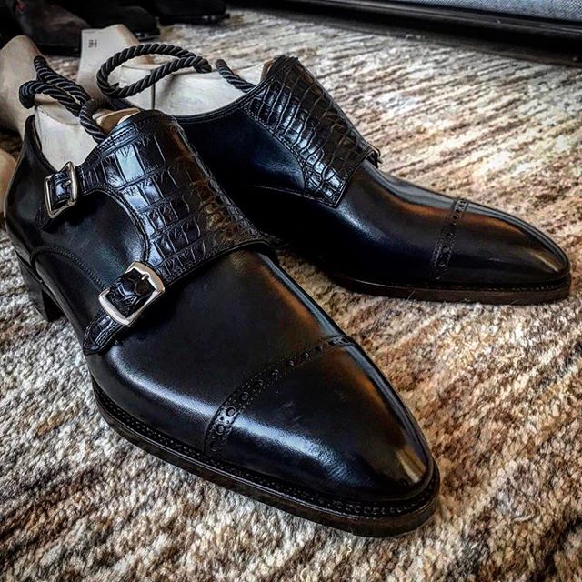 Black leather double buckle classic monk shoes