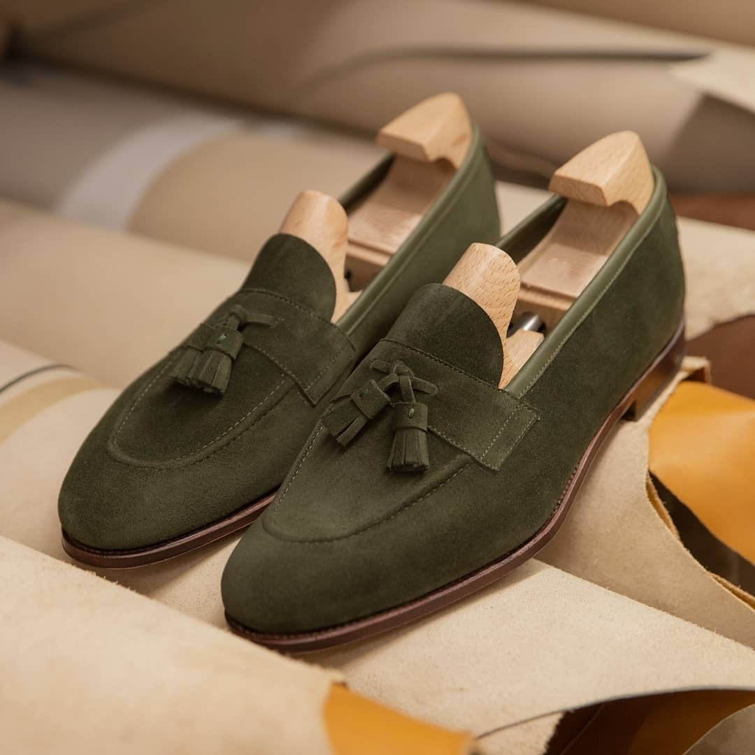 Classic Designed Suede Tassel loafers