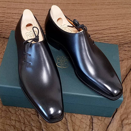 Black leather Italian handmade men_s shoes