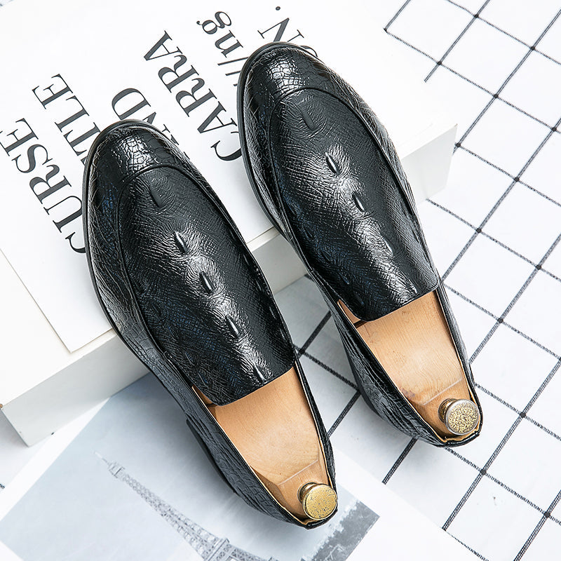 Embossed slip-on slip-on shoes